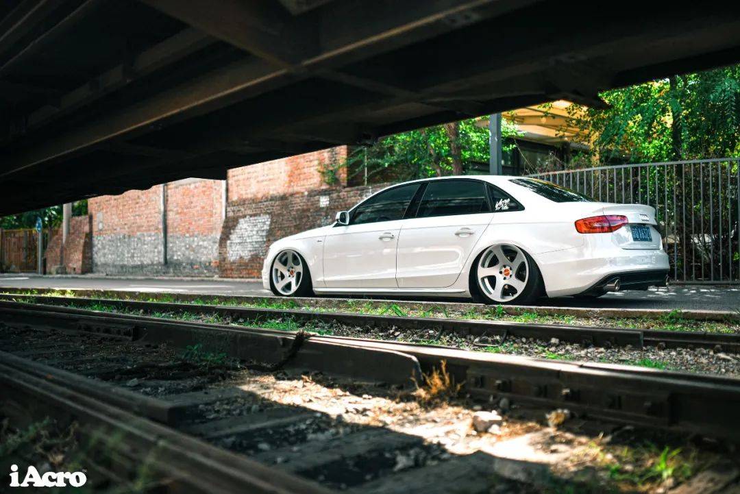 工作|iAcro设计师开什么车？