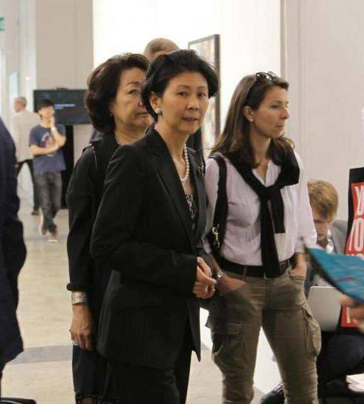 曾助|周凯旋带保镖随行气场足，曾助李嘉诚轻松化解危机，人生顺利逆袭