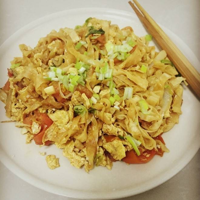 家常鸡蛋菜谱,番茄鸡蛋炒饼丝,简单美味营养,超级下饭