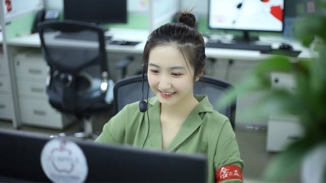 罗雄|回不了家VS出不了国，疫情下的留学生怎么样了？