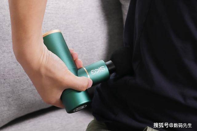 肌肉|可以随身携带的按摩神器 SKG Mini筋膜枪体验