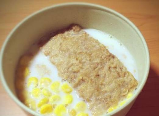 燕麦牛奶粥的功效 1b501b0a796c4062a2597c29c7840d58.jpeg