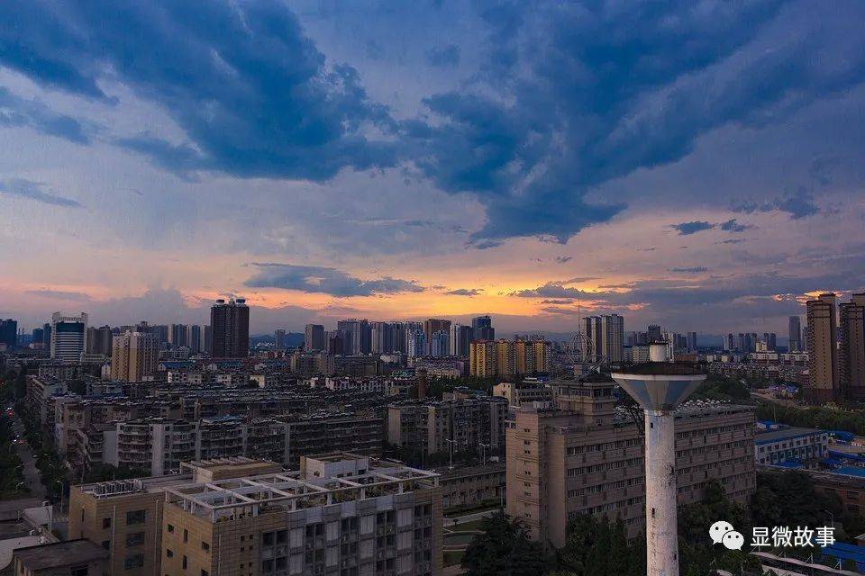 炒3000元的房子,赚深圳首付,他买到了“鬼城”