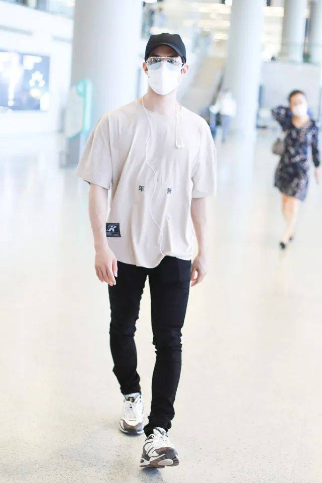 如何穿出硬汉风 47902536537c43c6b090633de14d60e7.jpeg