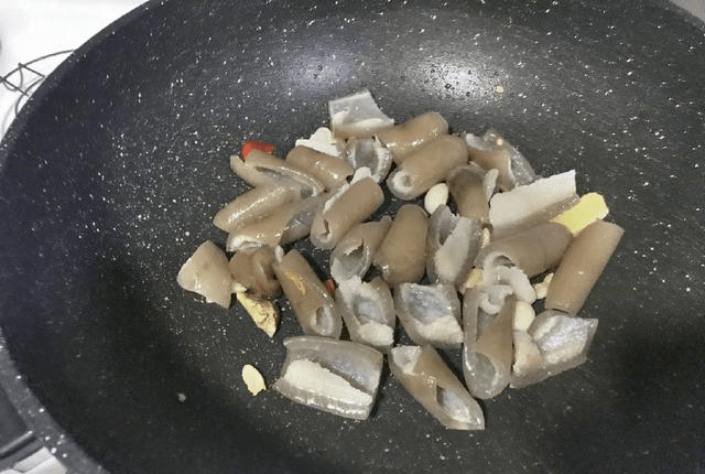 蒜头怎么吃不辣 b4ff7b938d474e2db65881ecca1afe37.png