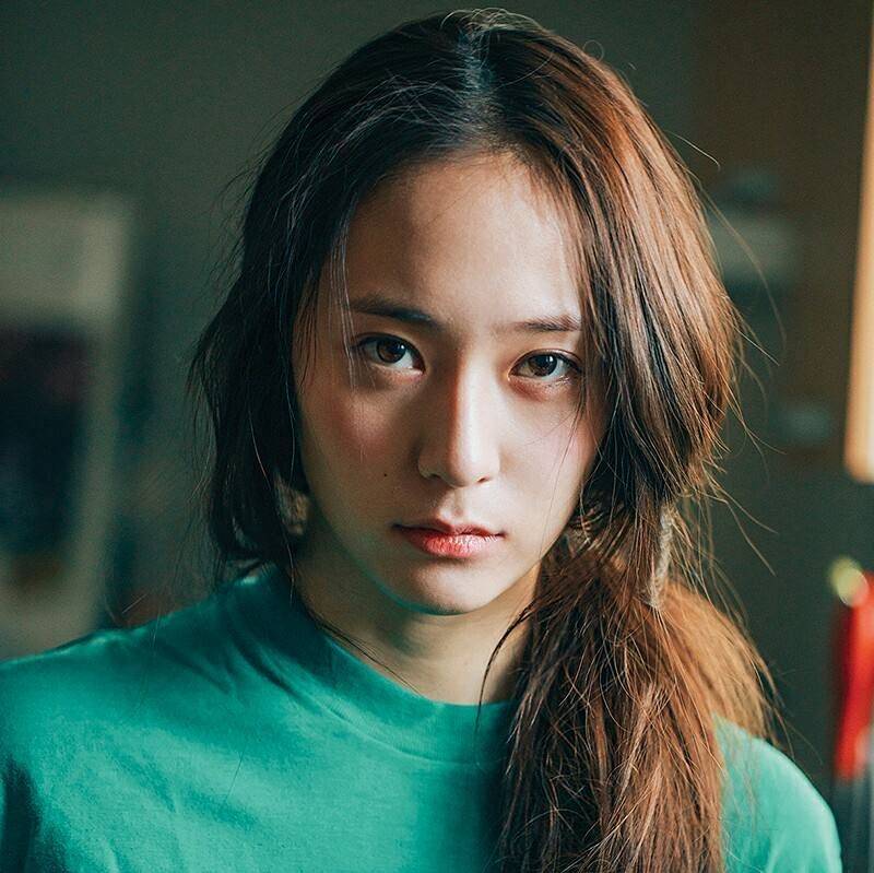 眼睛|2020年度爆红第一女星，脸上最成功的地方居然是双眼皮？