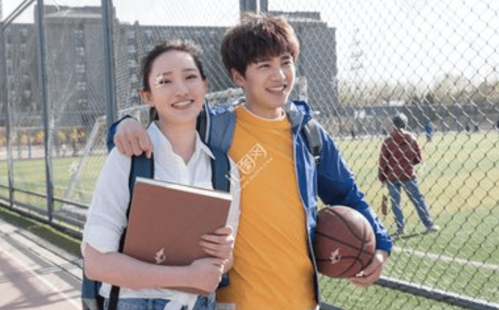 大学应该是什么样子 3213451ff05143df98569272484256dc.png