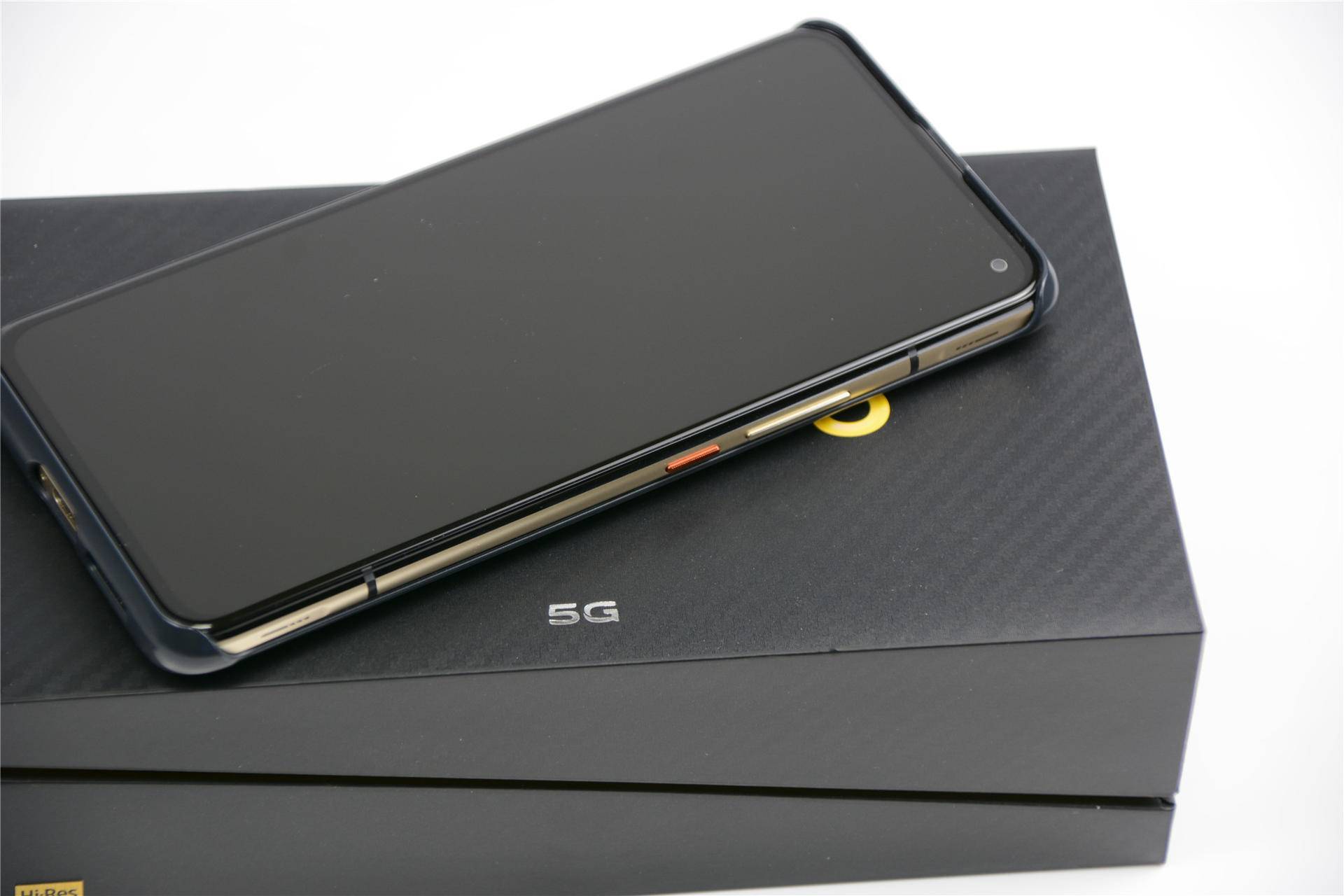 手感|iQOO 3变形金刚限量版，手感一流，要的就是这个范儿