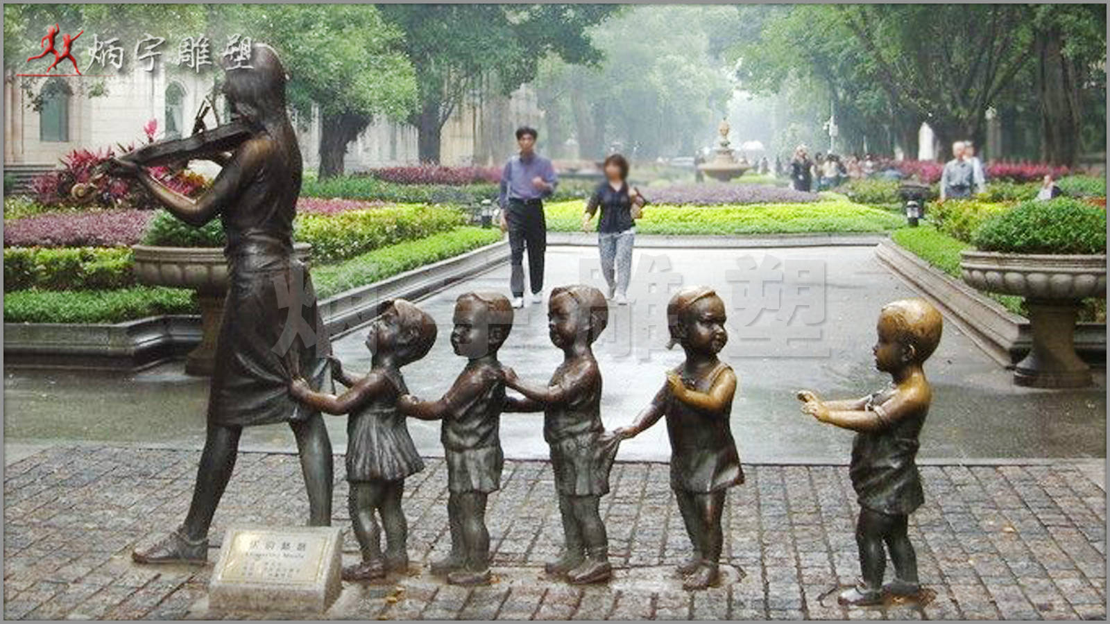 小孩雕塑,勾起了儿时无限的回忆!