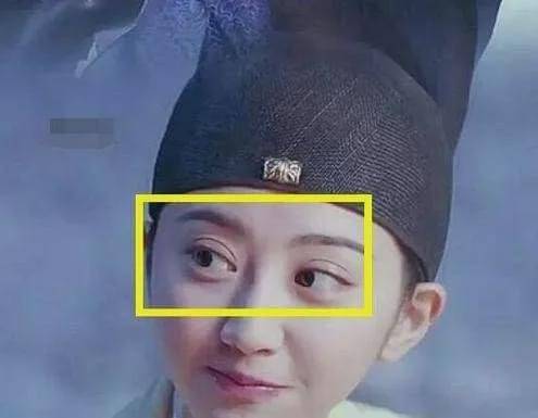 眼睛|2020年度爆红第一女星，脸上最成功的地方居然是双眼皮？