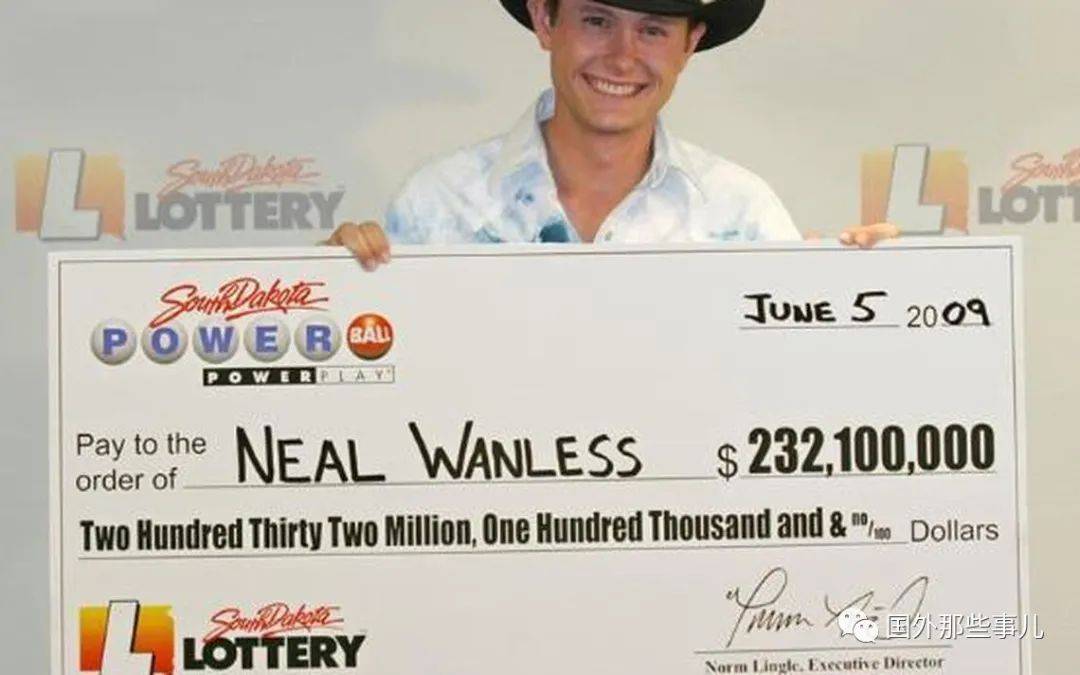 约合|23岁小伙和家人流浪街头，买张彩票中16亿秒变富豪，立马造4栋楼