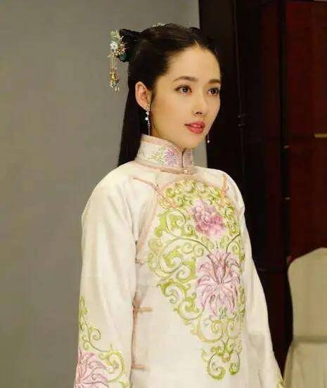 杨童舒|明明跟郭碧婷共用一张脸，她怎么就是恶毒女配的下场？