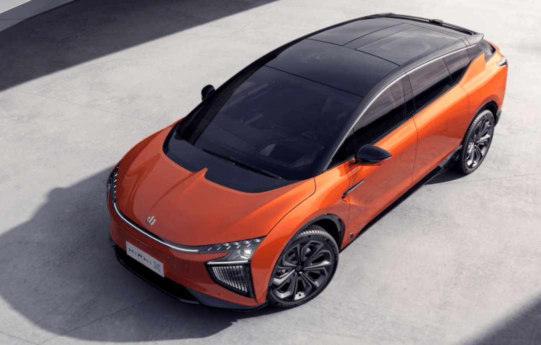 路知遥|为了让自己“年轻”一点，你都不知道车企们有多拼……