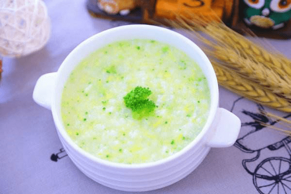 小宝宝几个月可以吃辅食了 5b21c724822943ff86d93a5c6d080733.png