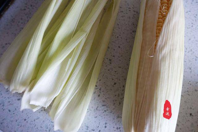 风车|蒸出来的花式馒头，像个风车又像是一朵花用一个紫薯