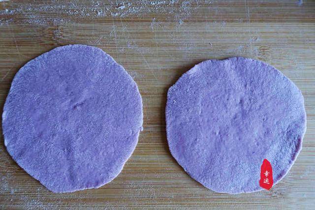 风车|蒸出来的花式馒头，像个风车又像是一朵花用一个紫薯