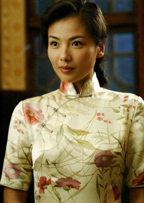 苏雯丽|还没看《旗袍美探》？那你错过了穿旗袍巨美的苏雯丽！