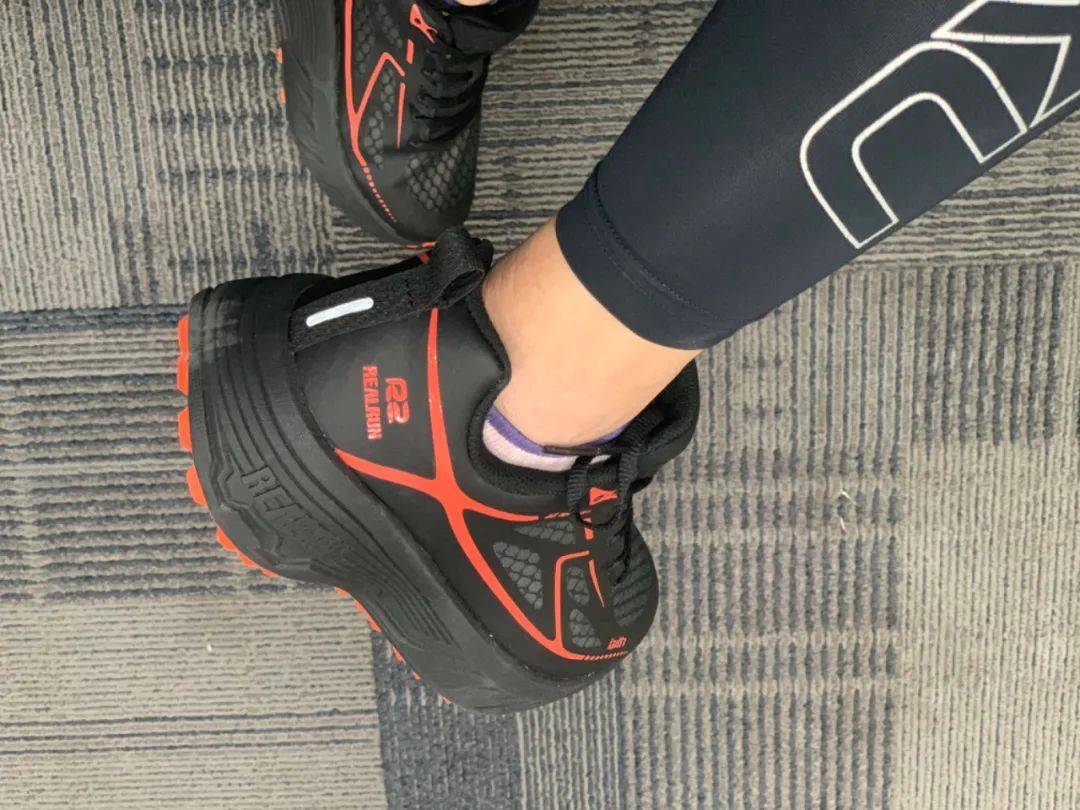 地形|R2信念全地形跑鞋，公路，山地，跑步机都可以驾驭！