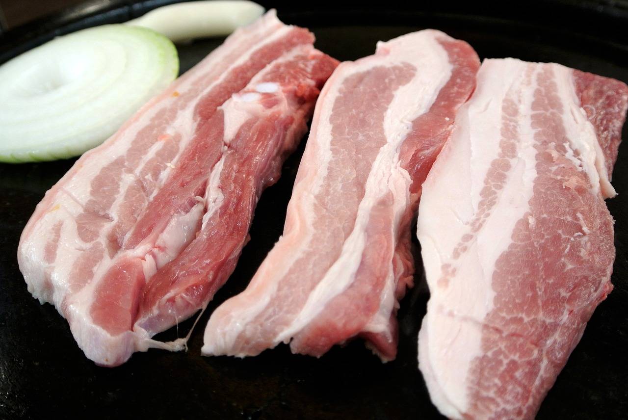 价格|原创8月猪肉价格上涨52.6%？猪肉持续涨价下，还能吃得起肉吗？