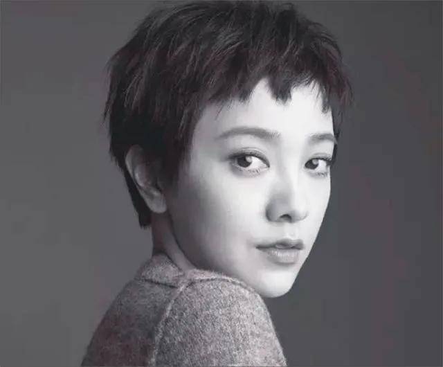 五官|明明撞了杨幂嫩牛五方原生脸，她却能被全网狂吹顶配和高级，凭什么？