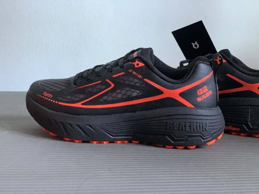 地形|R2信念全地形跑鞋，公路，山地，跑步机都可以驾驭！