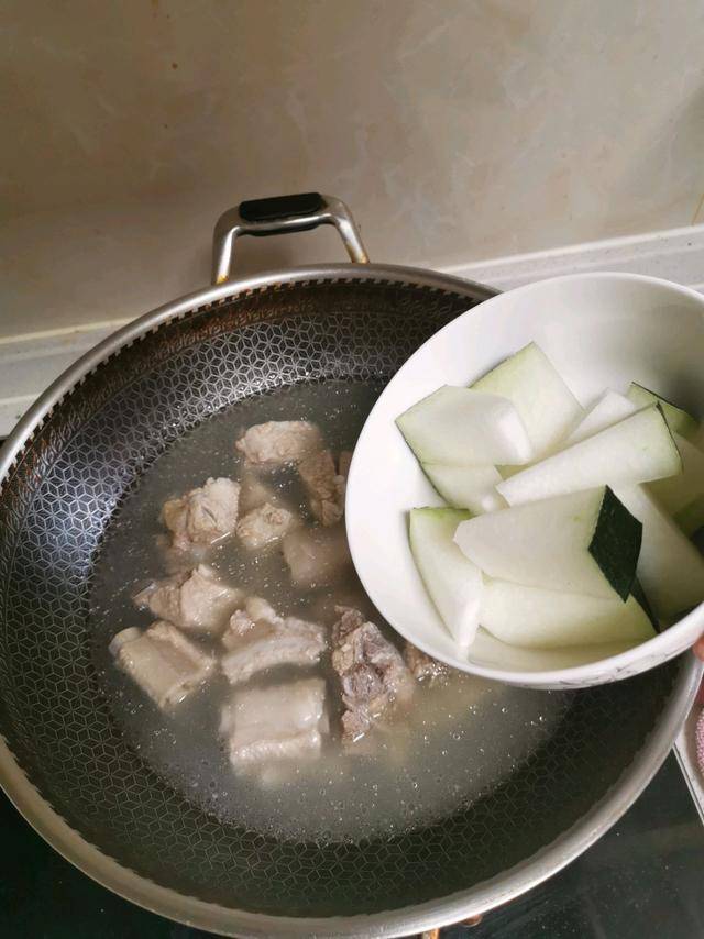 排骨汤做法加芋头 ee24679ef44d48a58cf55e3157703737.jpeg