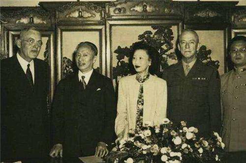 蕙兰|民国第一美人，3岁戴80克拉钻石，嫁一外交官，离婚后卖首饰度日