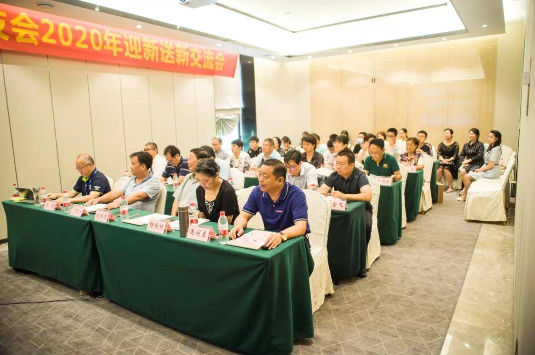 校友会2020河南省一_2020年河南省高校四大类排名,郑州大学稳第