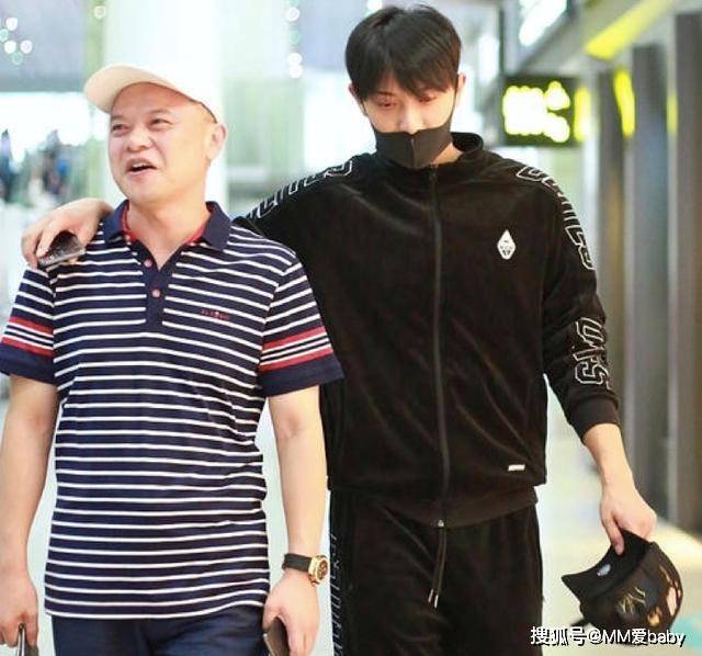 父亲|原创黄子韬爸爸去世：成长的代价总是那么痛！