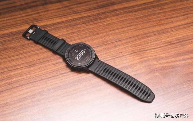 Garmin|佳明Garmin太阳能战术腕表开箱，军迷爱好者不容错过