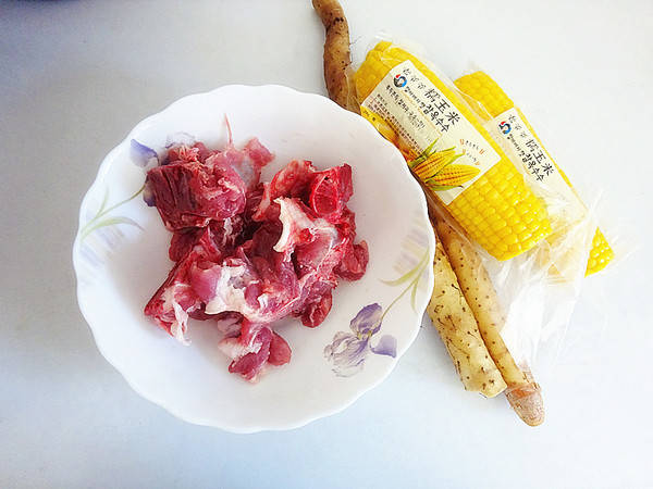 玉米猪骨|比牛羊肉温和，9元1斤每个人都吃得起！秋天要多吃这肉