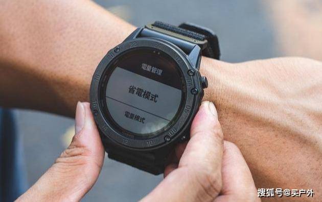 Garmin|佳明Garmin太阳能战术腕表开箱，军迷爱好者不容错过