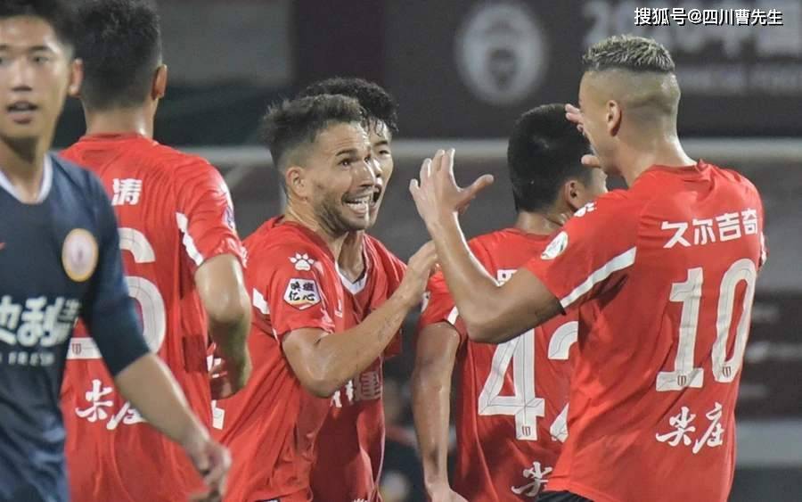 中国足球甲级联赛开战四川足球再一次为冲击顶级联赛而起航