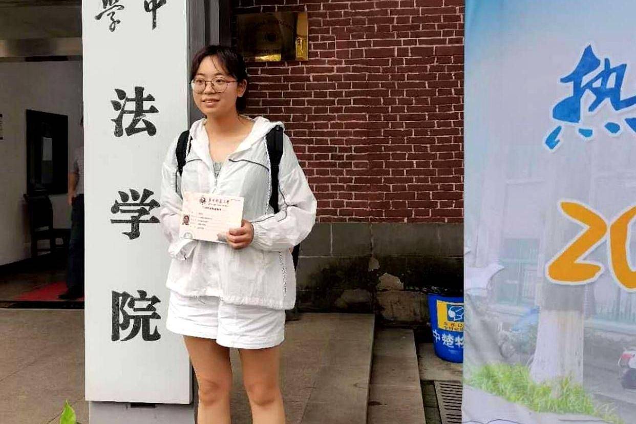 原创新生开学的日子绵竹独臂女孩李欣雨华中师范大学报到