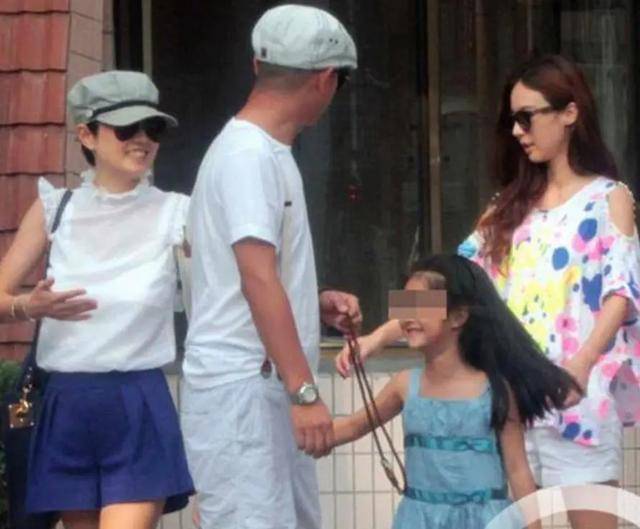 幼儿园|金巧巧送娃上学，幼儿园档次尽显，星二代学费谁家更昂贵？