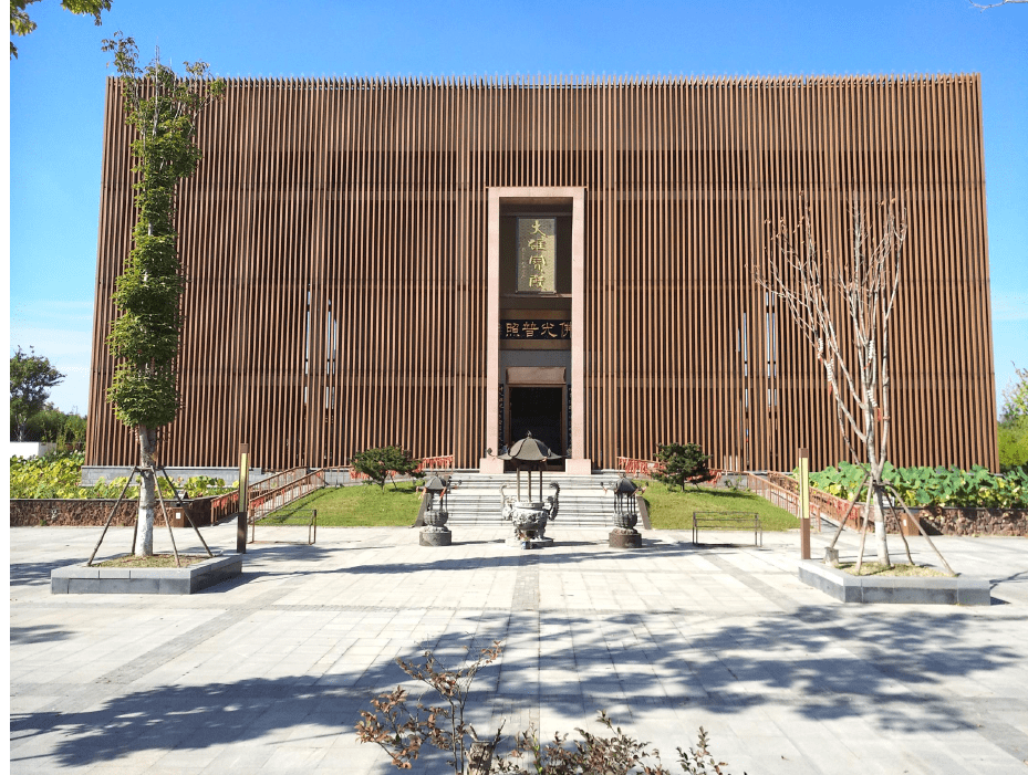 睢宁水月禅寺10米高观音像立于水中微微一笑还不赶紧拜拜