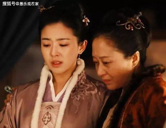 姐姐|原创15年后，逆风翻盘的张含韵，终于敢直视镜头说：你们闺女能耐了