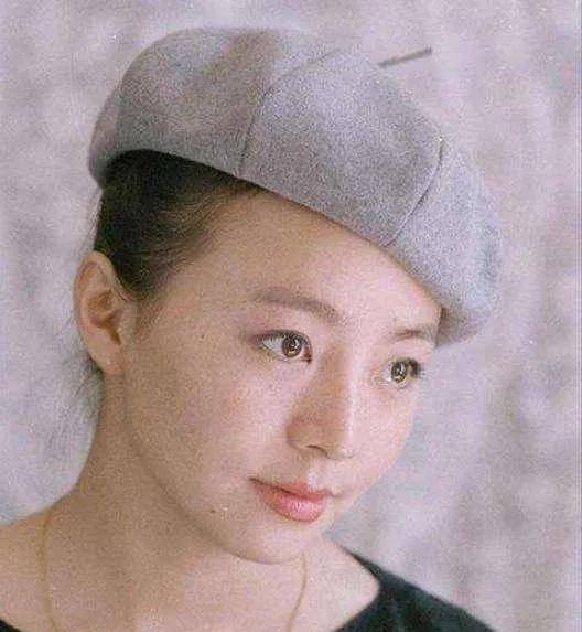 继女赵婷闪耀好莱坞,宋丹丹年轻时旧照曝光,网友惊呼