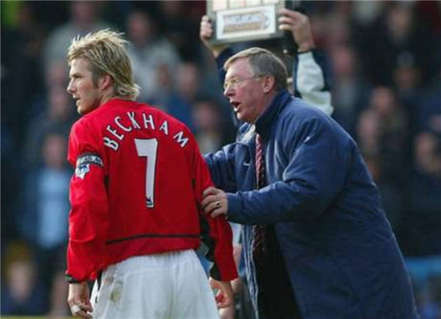 PP体育冤大头？15亿买的英超版权如今却被对英超联赛免费高清直播+实时赛程+积分预测（2025赛季全覆盖）手7千万买到