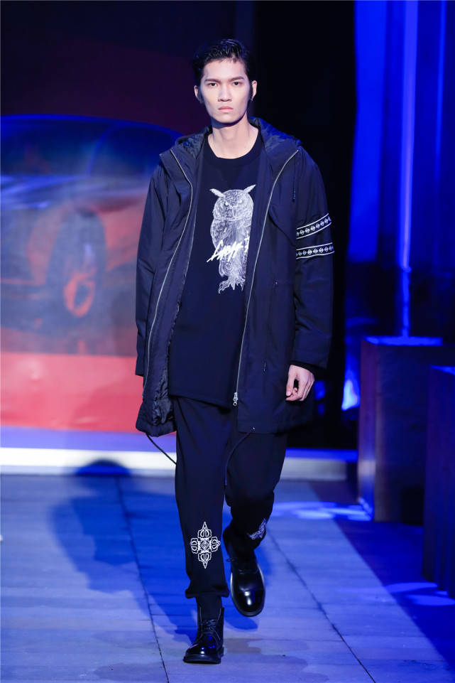 时尚|湛湛长江去 时尚骤雨来