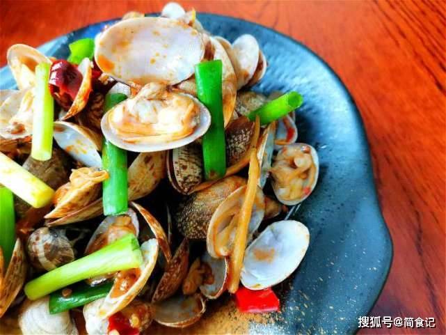 蛤蜊|你见过吗？大家说说，一盘卖18块钱值不值媳妇是这样炒花蛤的