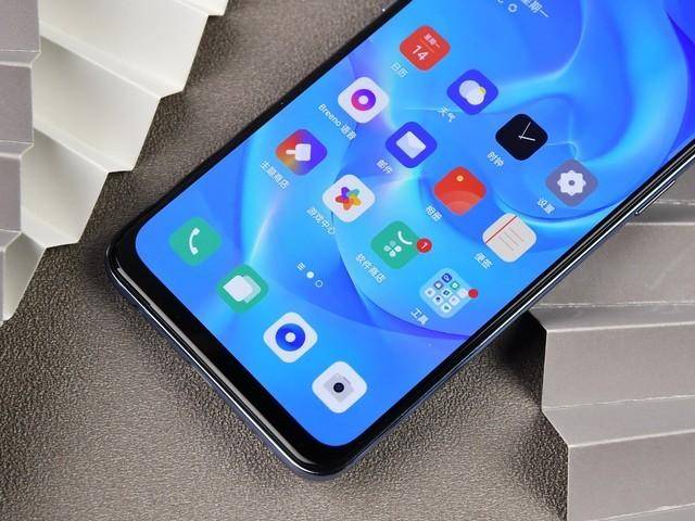 169克轻薄化设计超级快充普及者opporeno4se图赏