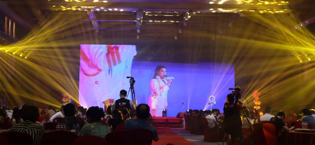 品牌|小爱裙一夜爆红 这一条小爱裙究竟有何魅力 ----记小爱裙新品订货会暨九粤九周