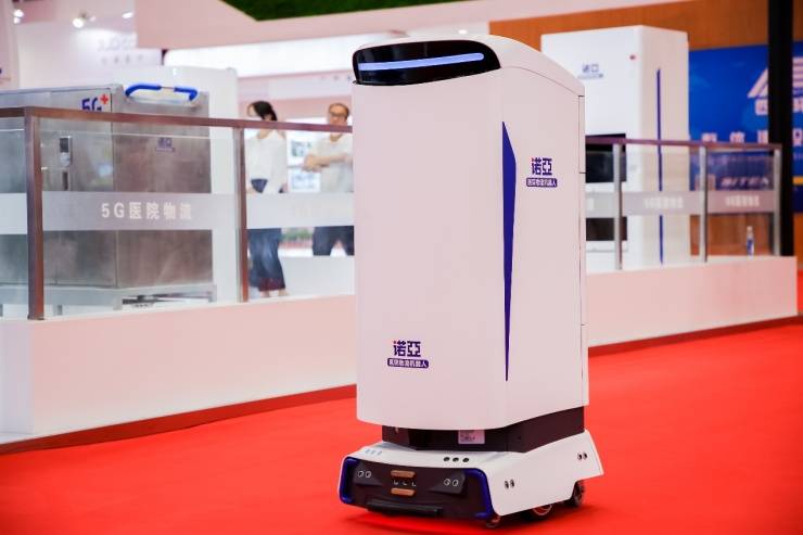 物流|诺亚医院物流机器人登陆CHCC2020，开启5G医院物流新时代