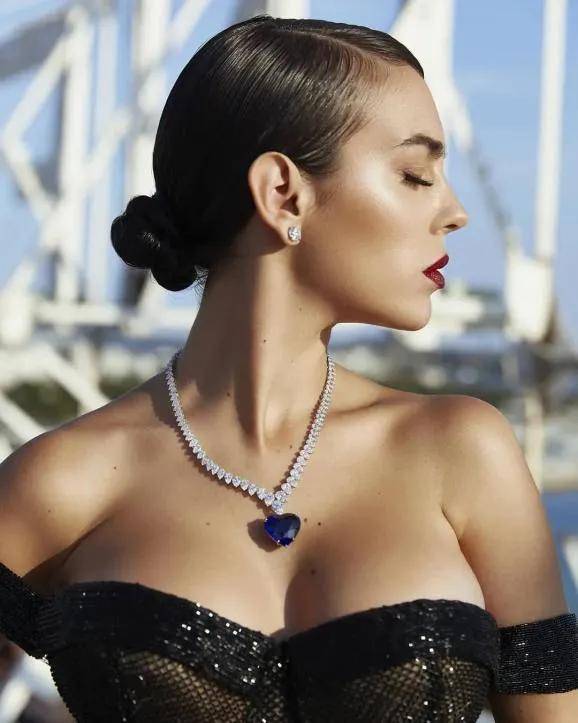 乔治娜|全球第一高富帅娶94年柜姐：狮子&水瓶这对CP，是我磕过最励志的糖