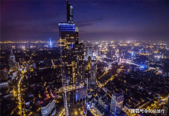 原创无夜景,不南京:站在南京紫峰大厦,遇见别致的南京