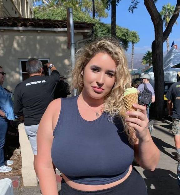 身材|大码模特体重都要超过180斤了，大腿却很纤细，运动起来很灵活