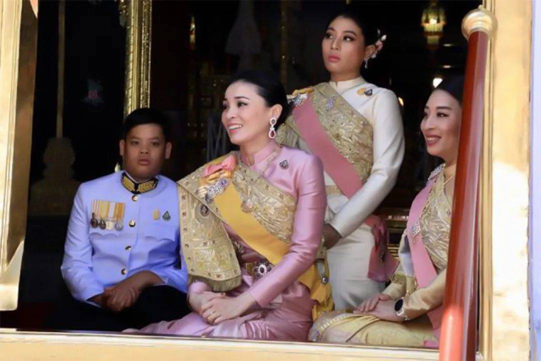 提帮功王子|提帮功显然有点等不急，王位之争还未开始，他就迫不及待频繁亮相