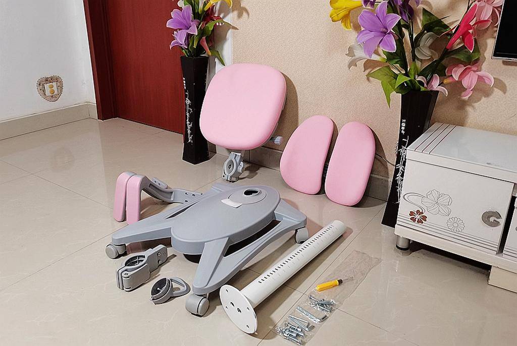 孩子|乐歌智能电动升降儿童学习桌评测：用心呵护孩子成长的每一步