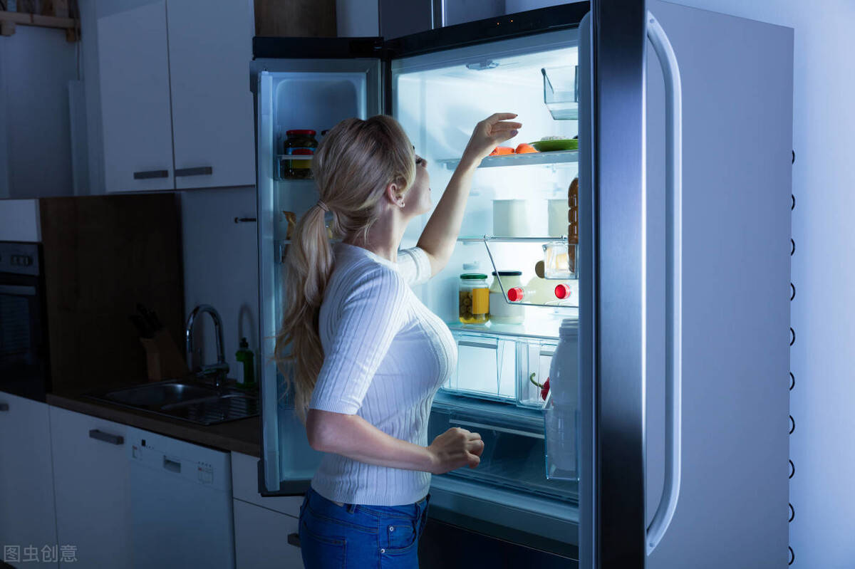 真的要剩菜凉了再放冰箱？这么做才是正确的。_细菌